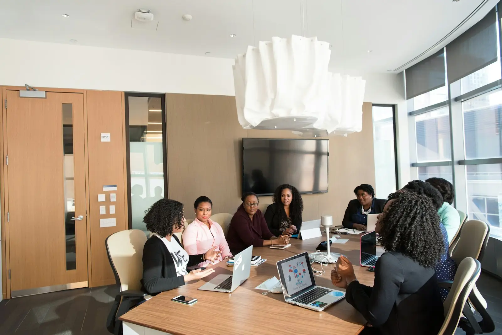 A team meeting around a conference table